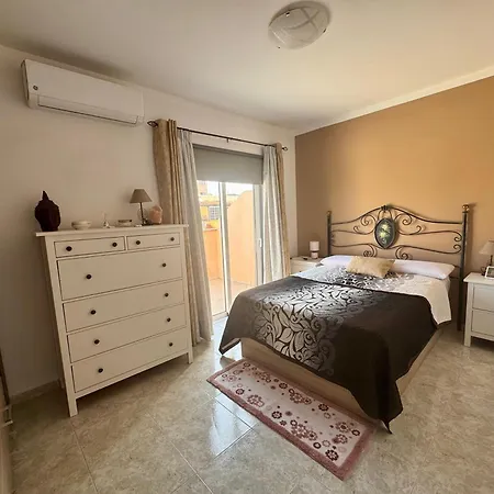 Feriehus Lovely Terraced House In Costa Del Silencio *