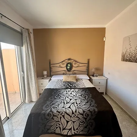 Feriehus Lovely Terraced House In Costa Del Silencio Arona (Tenerife)
