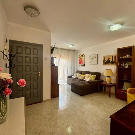 Feriehus Lovely Terraced House In Costa Del Silencio *