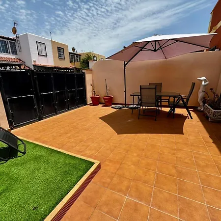 Feriehus Lovely Terraced House In Costa Del Silencio