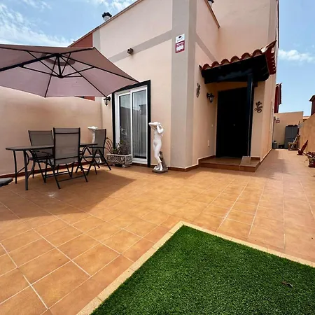 Feriehus Lovely Terraced House In Costa Del Silencio Arona (Tenerife)