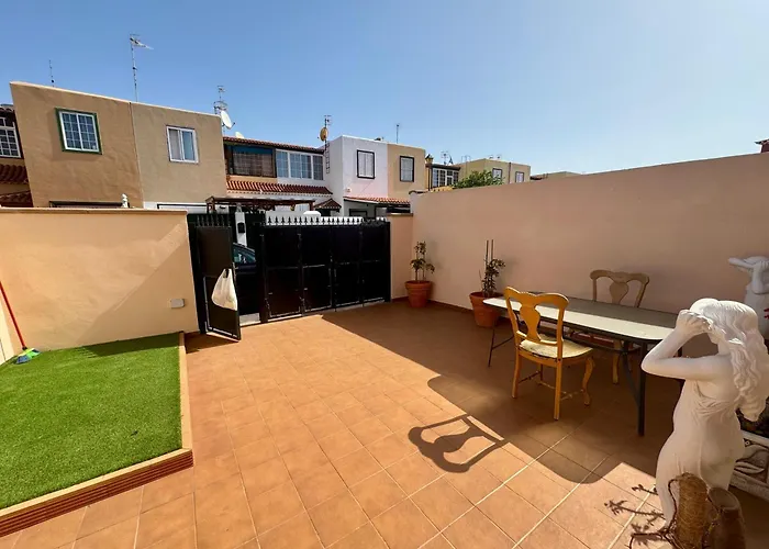 Дом отдыха Lovely Terraced House In Costa Del Silencio *