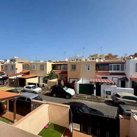 Lovely Terraced House In Costa Del Silencio ארונה
