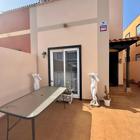 Lovely Terraced House In Costa Del Silencio Сasa de vacaciones